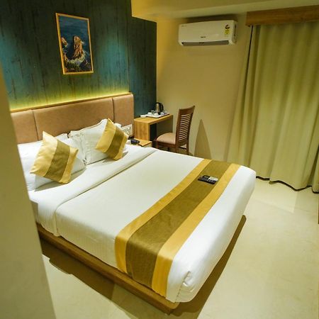 Hotel Skylink Hospitality Mahalaxmi ムンバイ エクステリア 写真