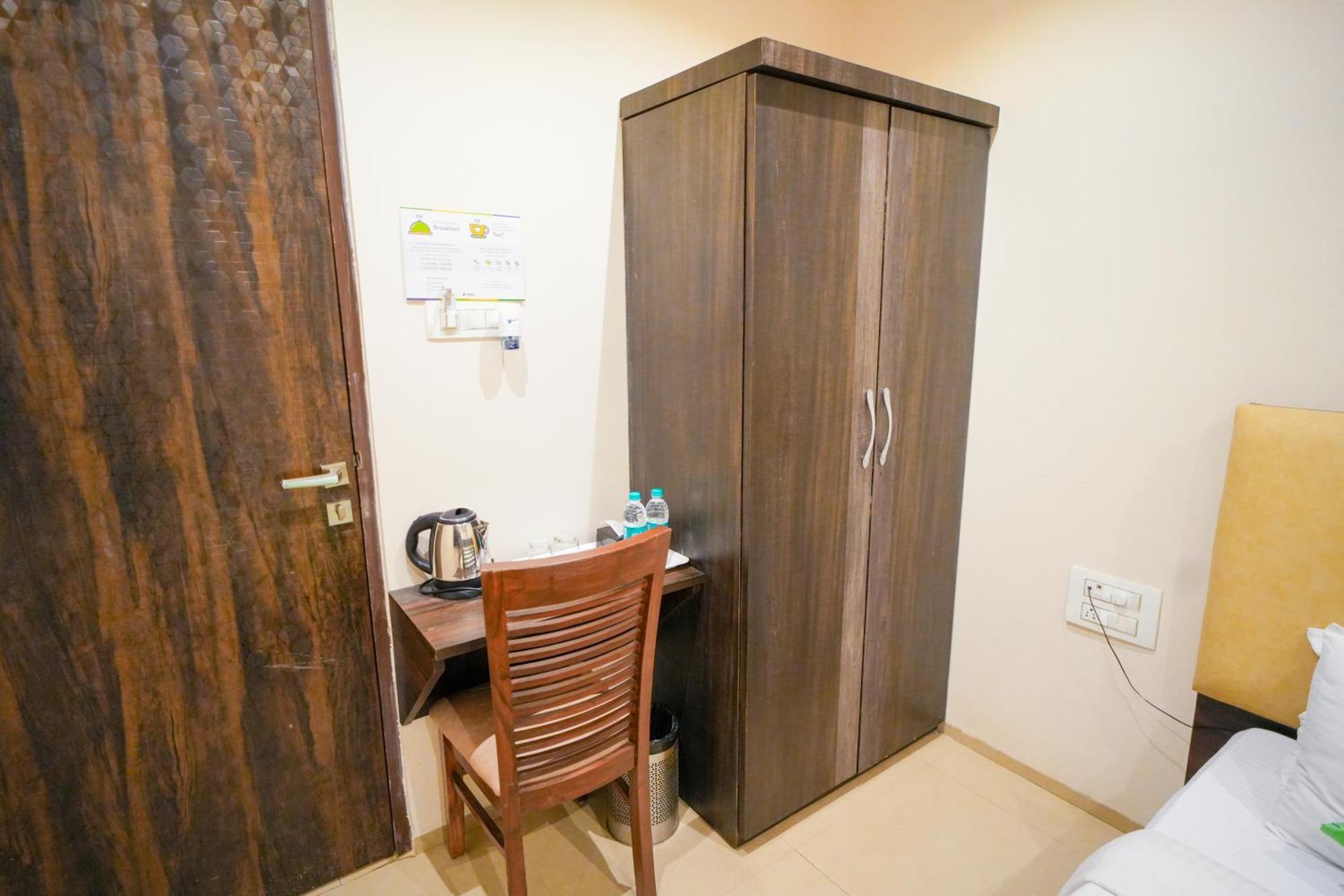Hotel Skylink Hospitality Mahalaxmi ムンバイ エクステリア 写真