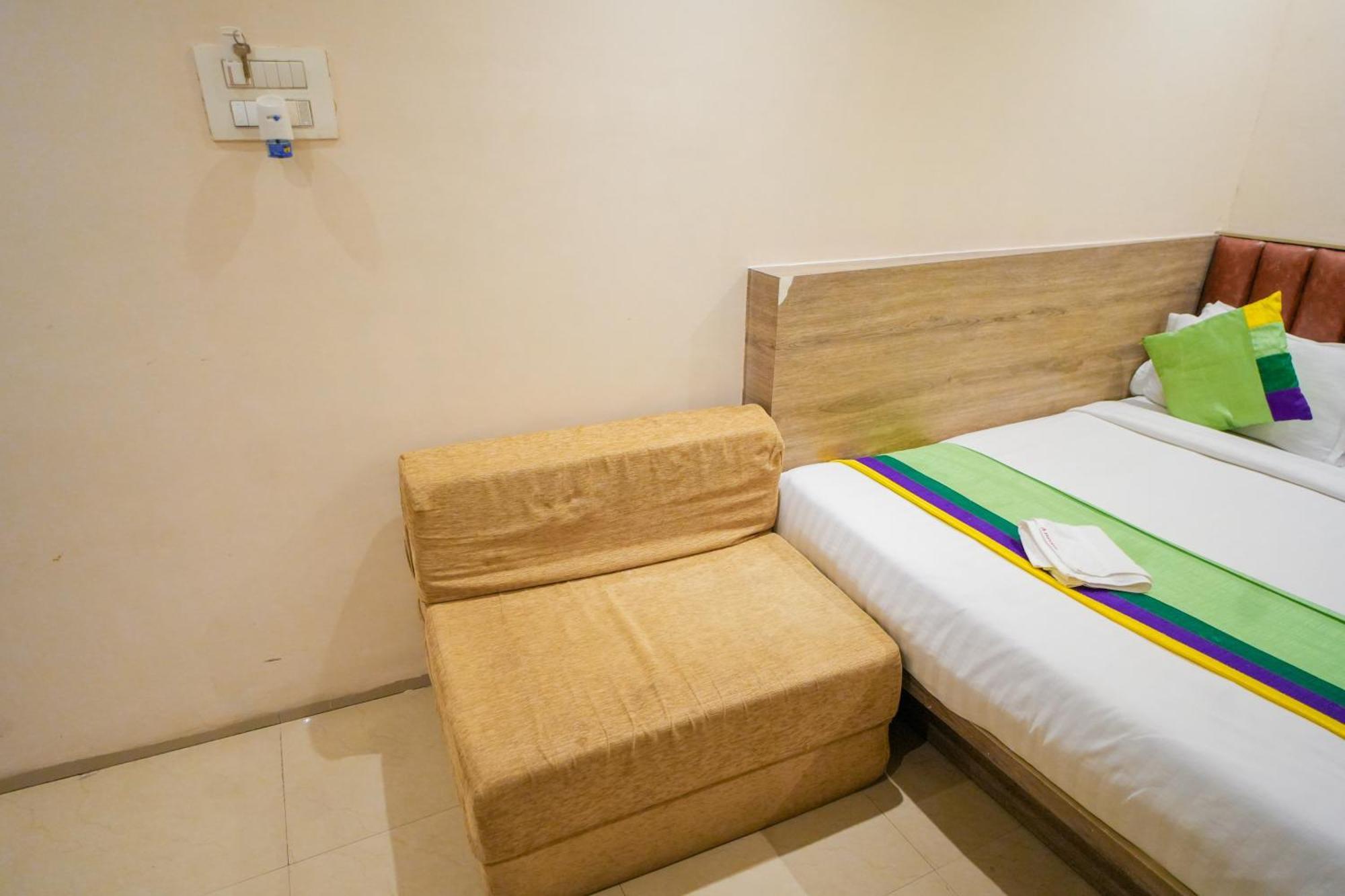 Hotel Skylink Hospitality Mahalaxmi ムンバイ エクステリア 写真
