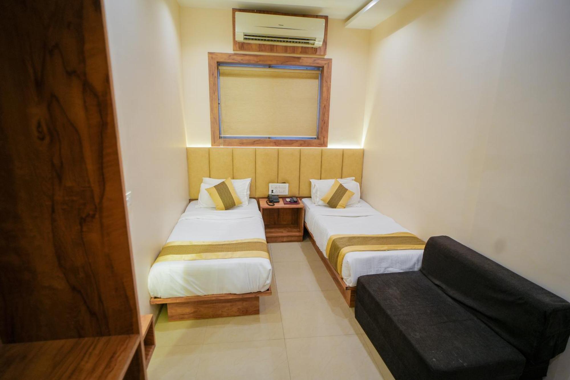 Hotel Skylink Hospitality Mahalaxmi ムンバイ エクステリア 写真