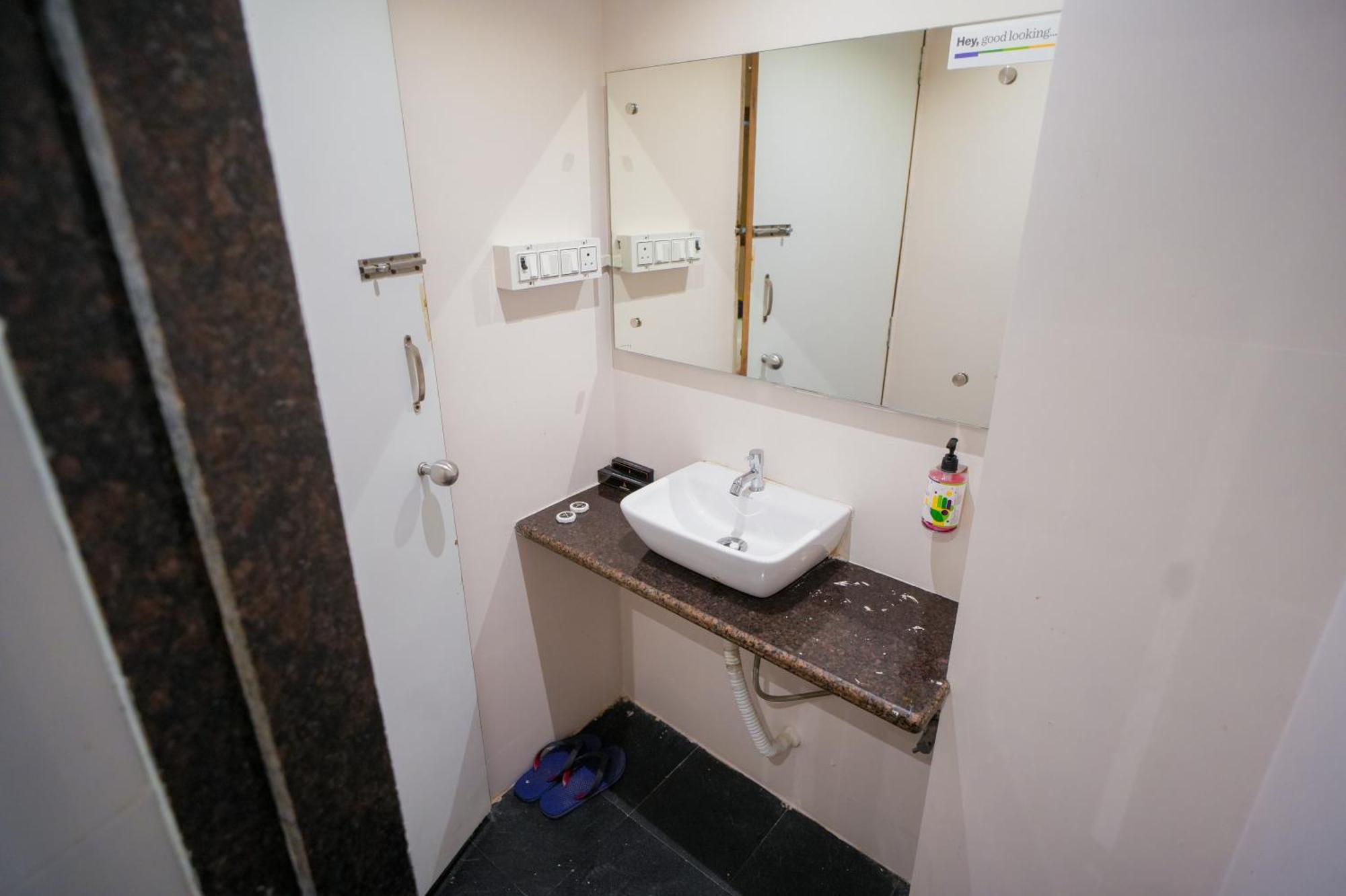 Hotel Skylink Hospitality Mahalaxmi ムンバイ エクステリア 写真