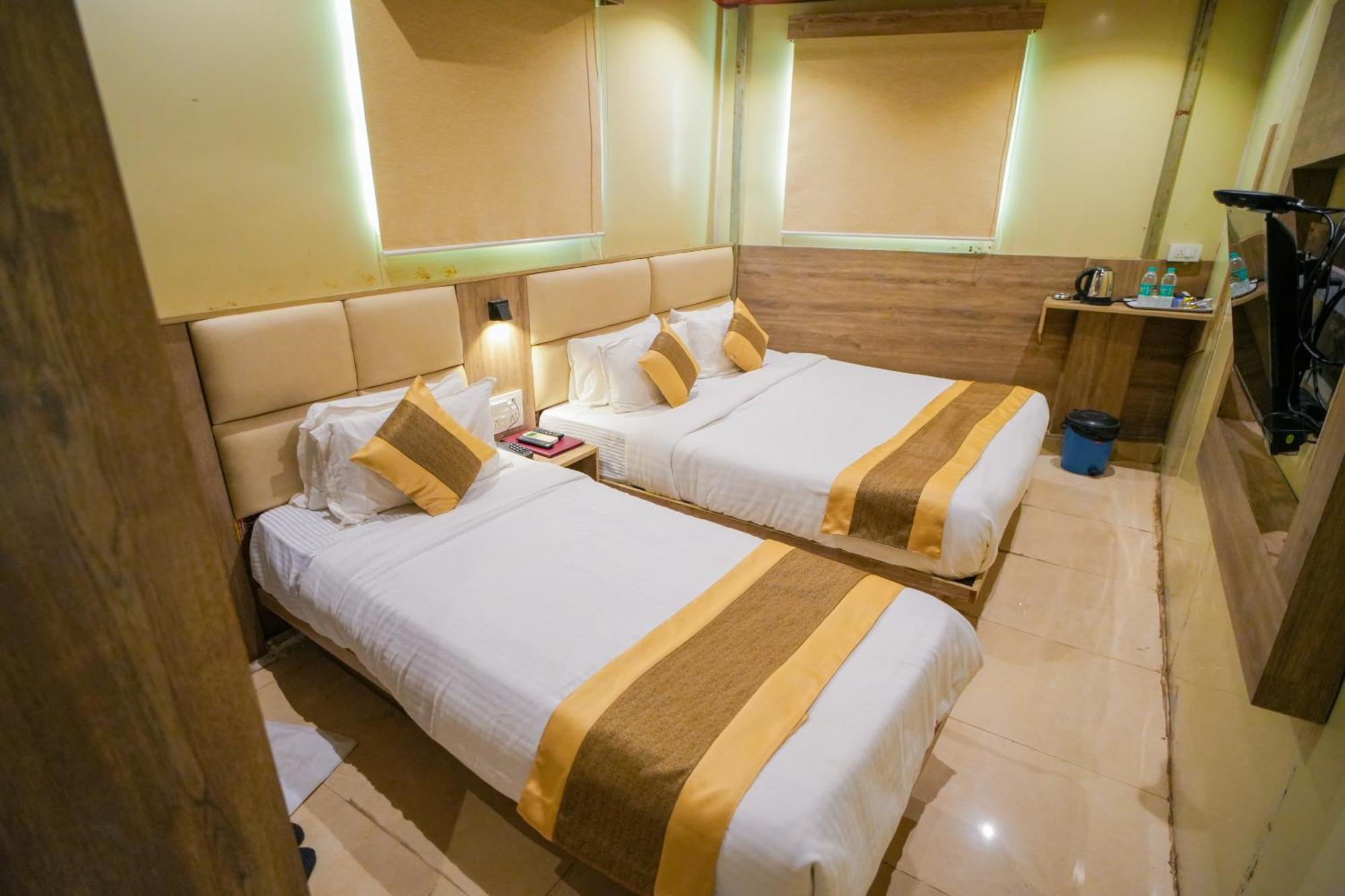 Hotel Skylink Hospitality Mahalaxmi ムンバイ エクステリア 写真
