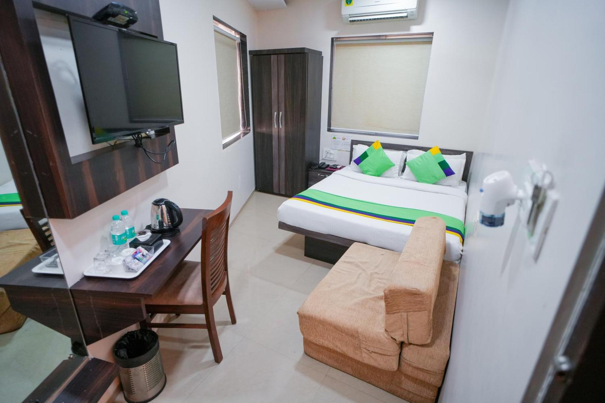 Hotel Skylink Hospitality Mahalaxmi ムンバイ エクステリア 写真