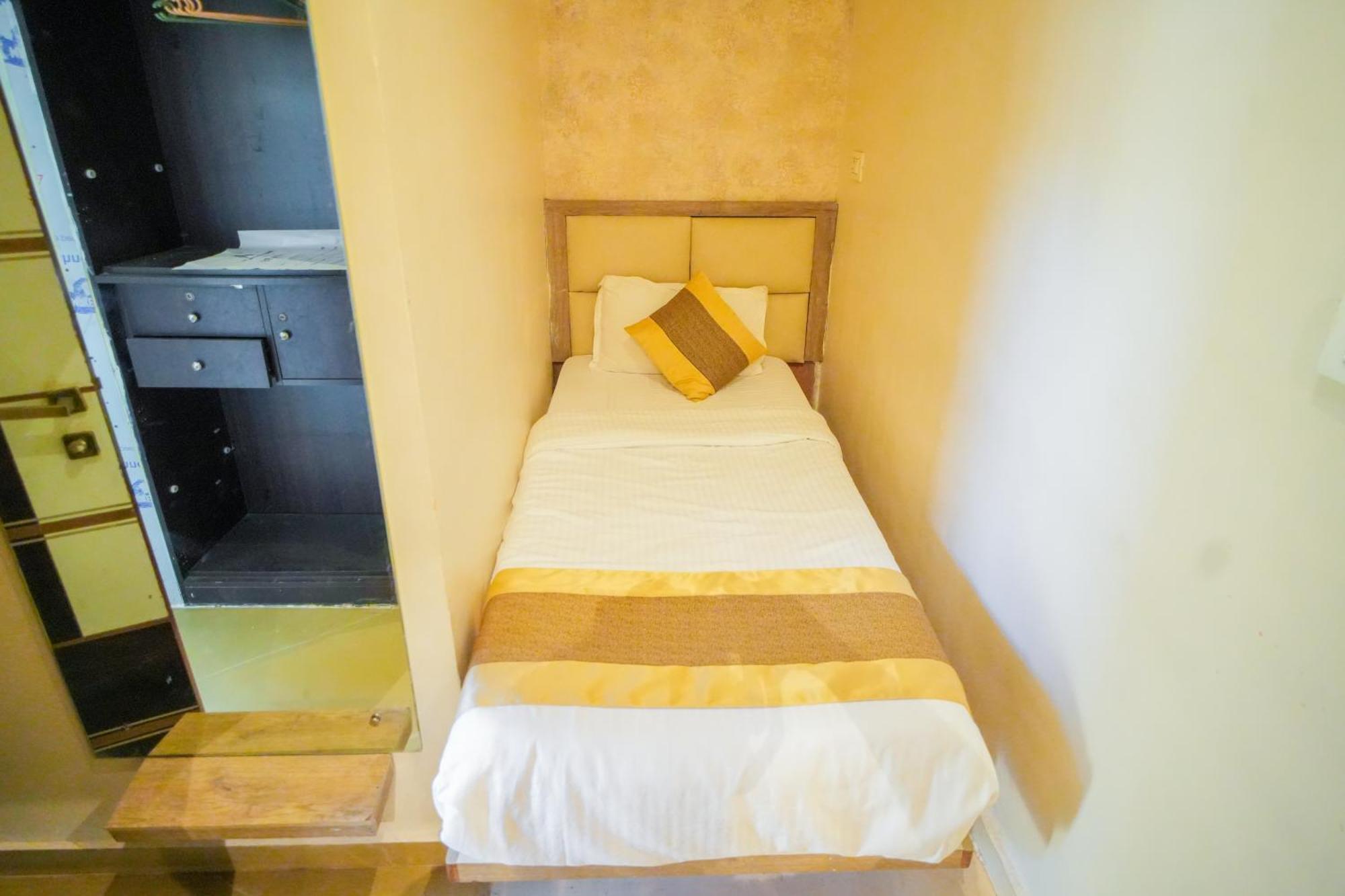 Hotel Skylink Hospitality Mahalaxmi ムンバイ エクステリア 写真