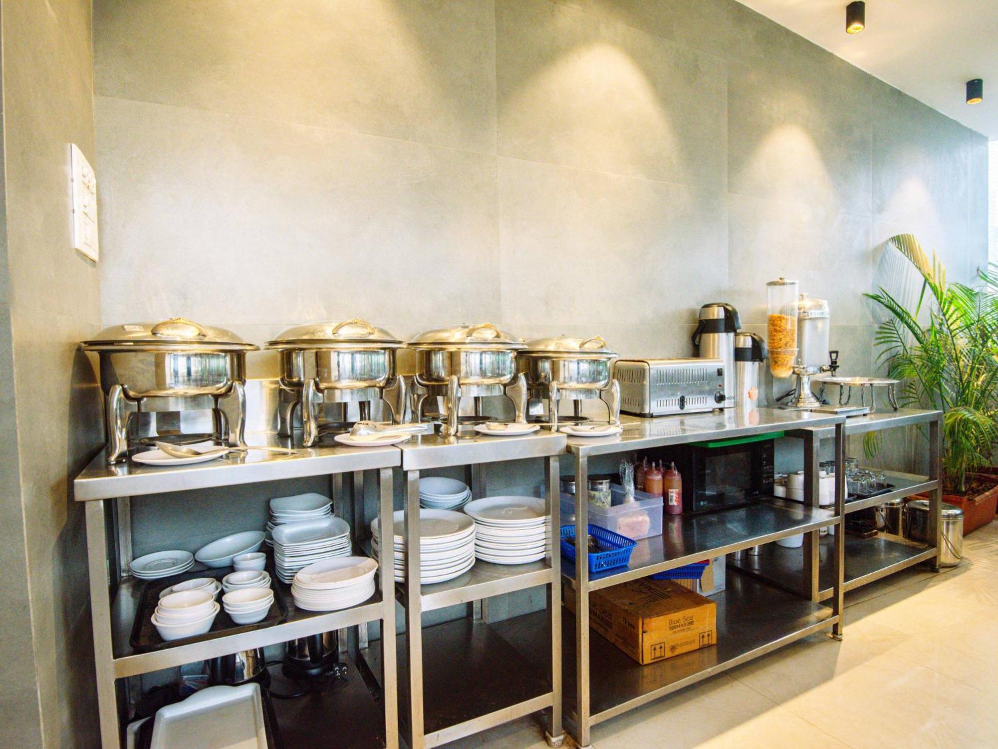 Hotel Skylink Hospitality Mahalaxmi ムンバイ エクステリア 写真