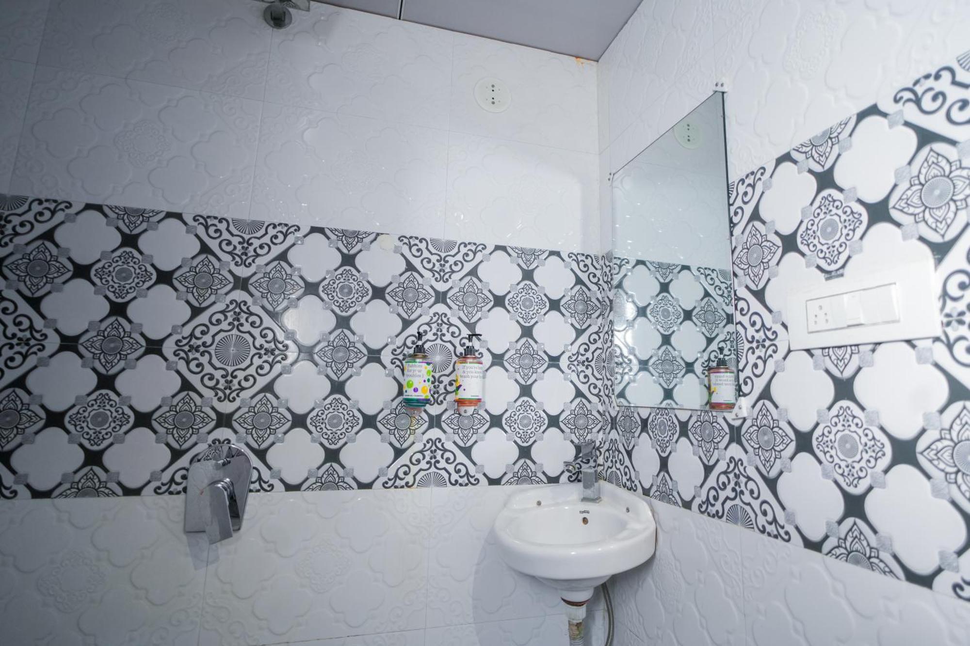 Hotel Skylink Hospitality Mahalaxmi ムンバイ エクステリア 写真